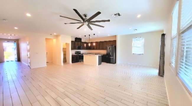 Building Photo - 3608 E Polk Ave