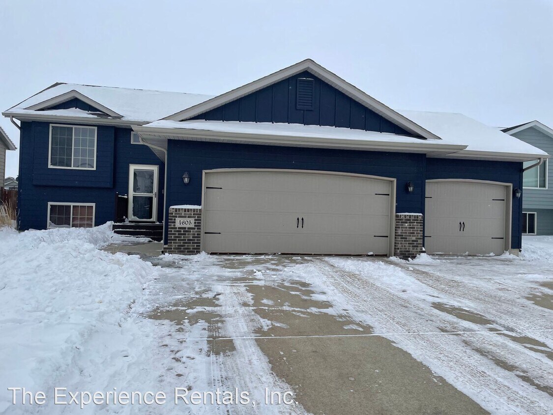 4 br, 2 bath House 4605 S Klein Avenue House Rental in Sioux Falls, SD