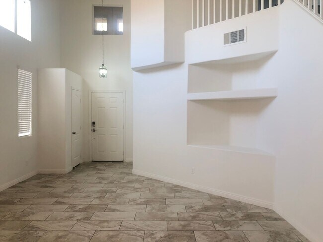 Foto del edificio - 2-STORY 3BD/2.5BA 1979 SQ. FT. HOME W/ 2 C...