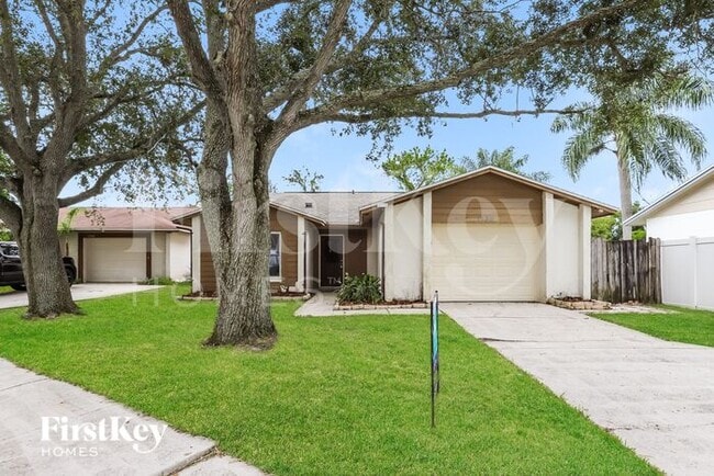 Building Photo - 1739 Lakeview Village Dr