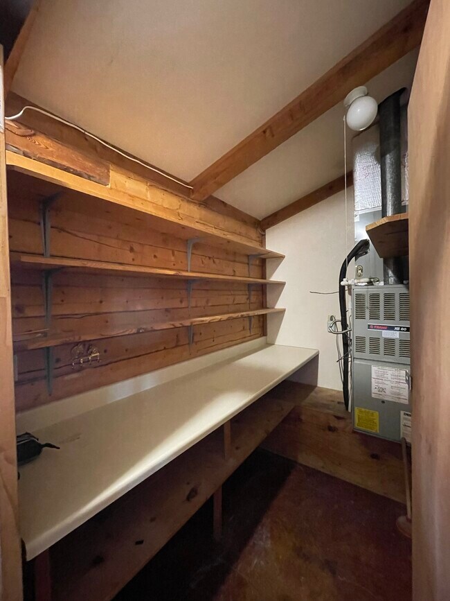 401 Quiet Hill Rd
