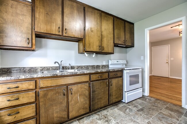 Building Photo - 3 bedroom house coming soon!