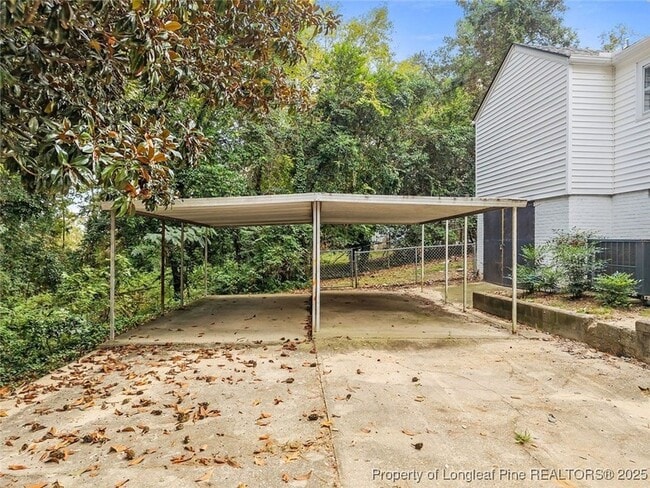 Foto del edificio - 1932 Dogwood St