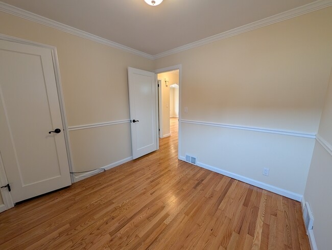 Foto del edificio - 449 Van Buren St