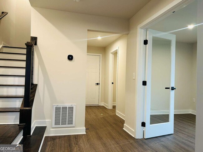 Foto del edificio - 420 Thatch Ter