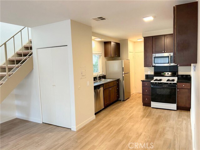 Building Photo - 33938 Alcazar Dr