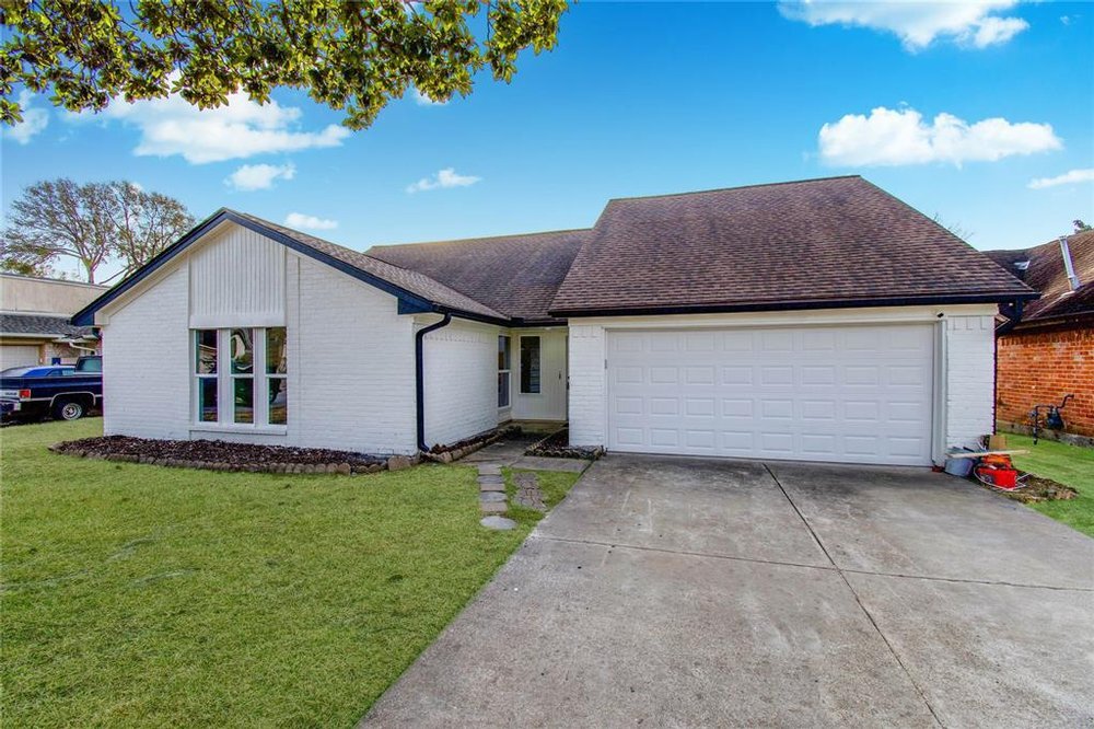 Foto principal - 4014 Alshire Dr