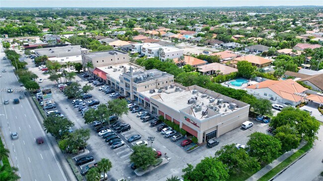Building Photo - 3900 SW 137th Ct