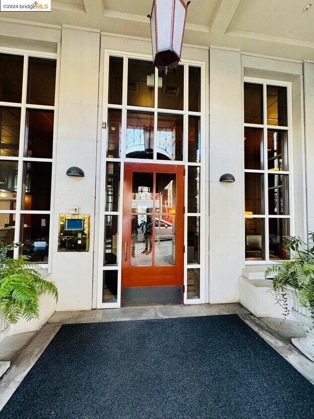 Foto principal - 1483 Sutter St