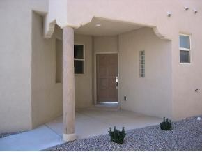 Building Photo - 3 br, 2.5 bath Condo - 8720 Desert Fox Way NE
