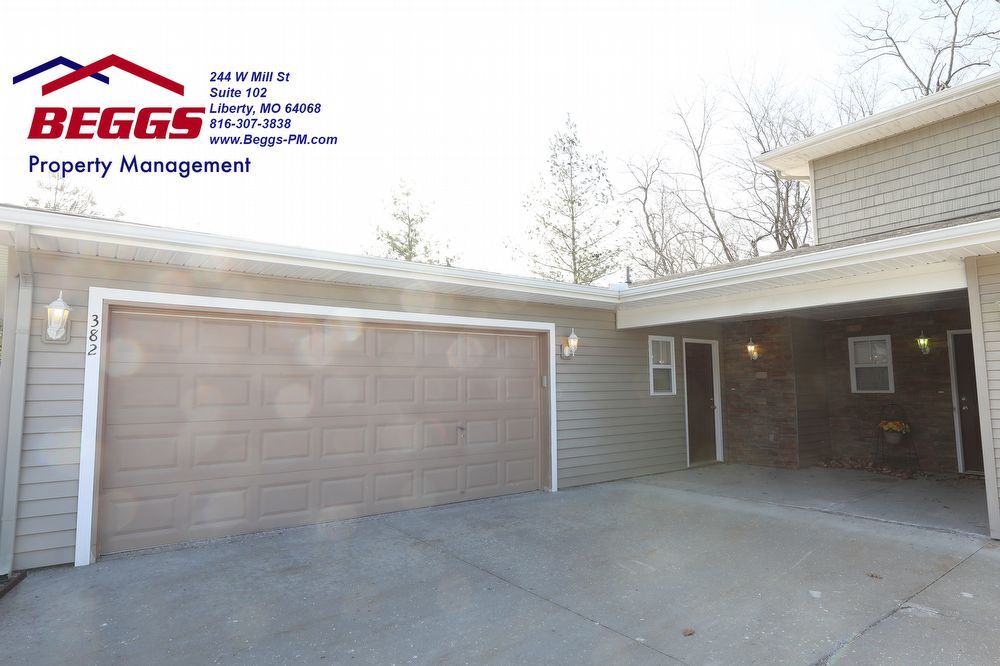 Primary Photo - 382 N Clayview Dr