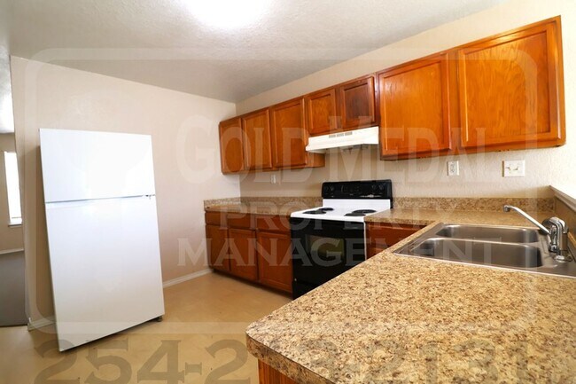 Foto del edificio - 3412 Cantabrian Dr