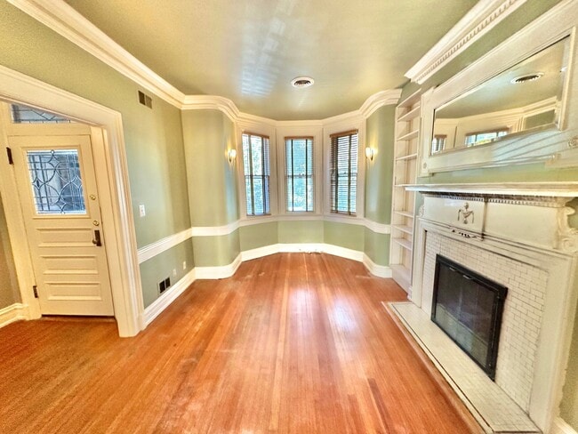 Building Photo - JUST RENOVATED - Astonishing Adams Morgan ...