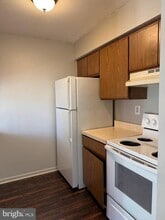 Building Photo - 721 Timber Ln