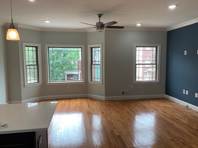 Foto del edificio - 138 Beacon Ave