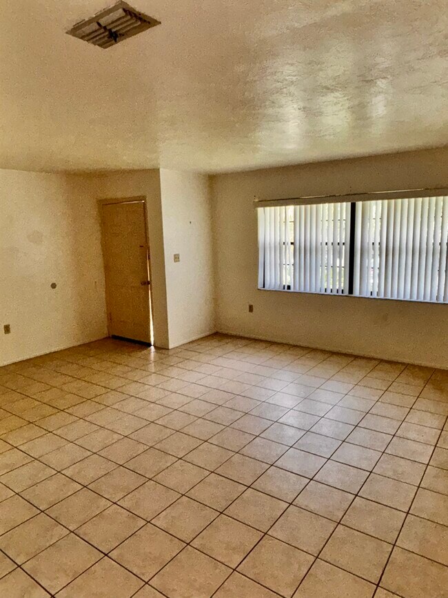 Foto del edificio - 8424 W Destiny Ln