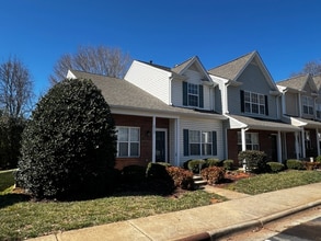 Building Photo - 2540 Halle Ann Cir