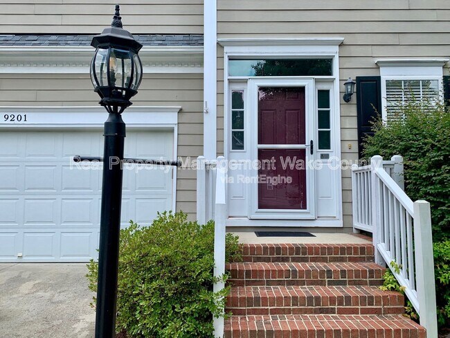 Building Photo - 9201 Langwood Dr