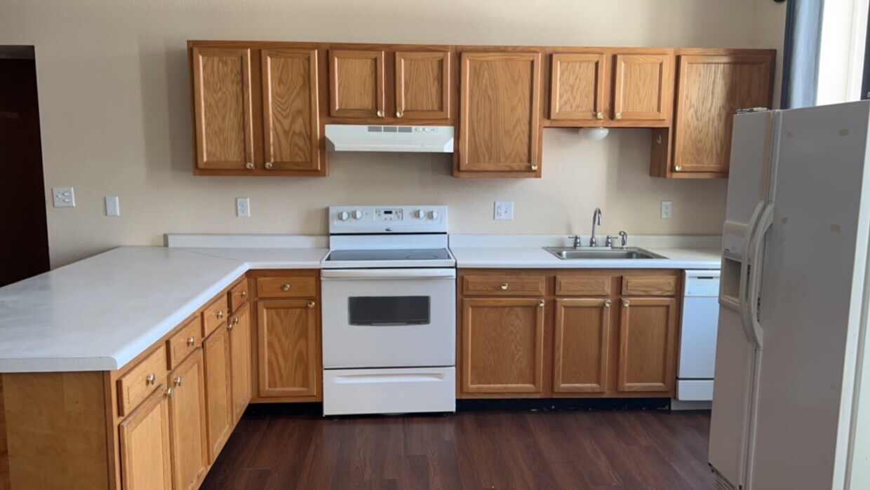 Foto principal - 102 2nd Ave SW