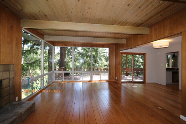 Building Photo - Contemporary Montclair 3+ Bedroom Canyon H...