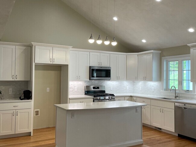 Building Photo - 2 Bedroom Townhome in Sterling