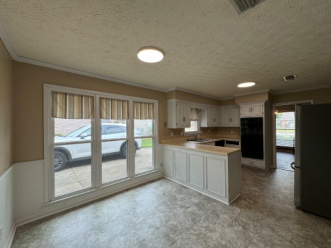 Foto del edificio - 107 Ledyard Dr