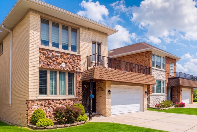 Foto del edificio - 8440 W Windsor Ave