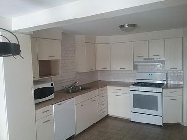 Foto del edificio - Single Family Home at 265 Hunt Ave , Warwick