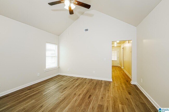 Foto del edificio - 555 Kincaid Cove Ln