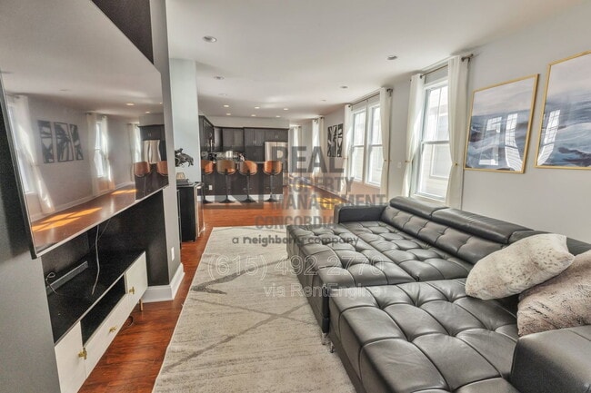 Building Photo - 1003c Spain Ave