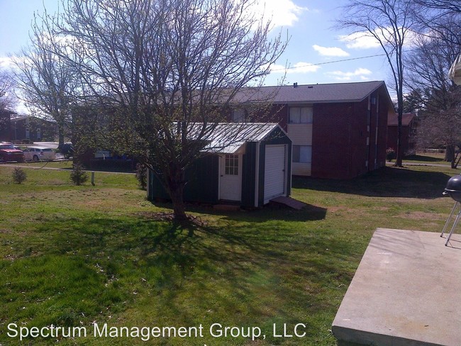 Foto del edificio - 2 br, 1 bath House - 2015 N Economy Rd