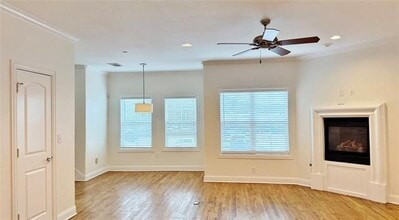 Building Photo - 4133 Hyer St