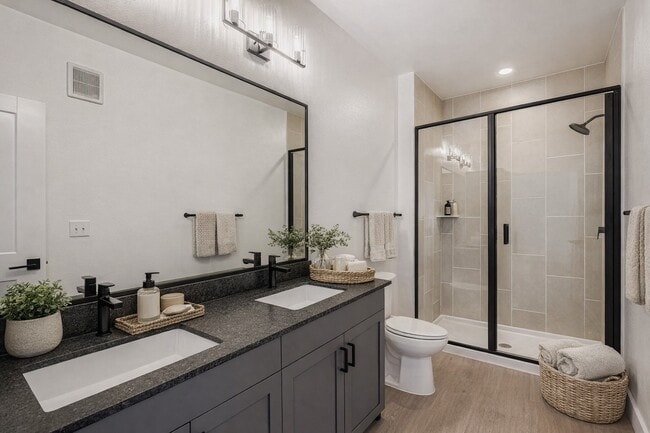 Building Photo - Strait & Nelson