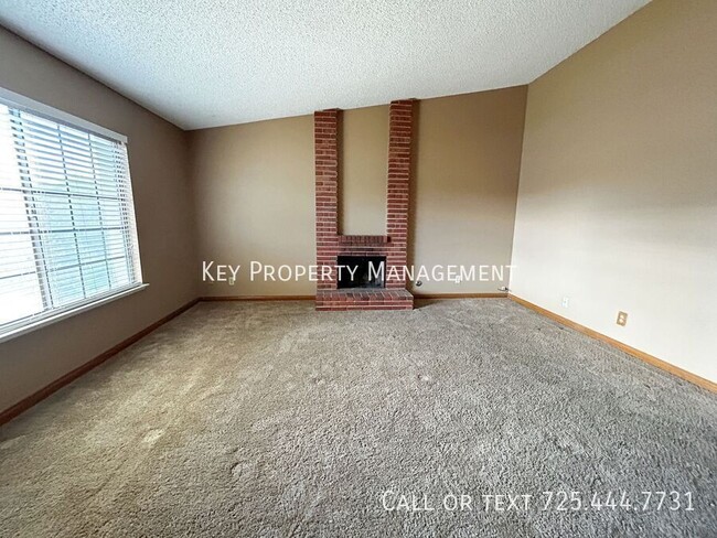 Building Photo - SINGLE STORY 3BR HOME NEAR 95/CHEYENNE