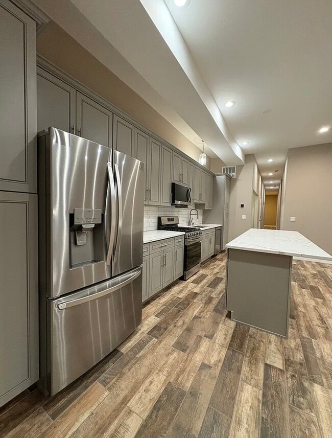 Foto del edificio - 3301 W Evergreen Ave