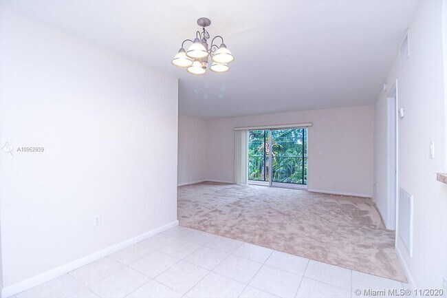 Foto del edificio - 2620 NE 135th St