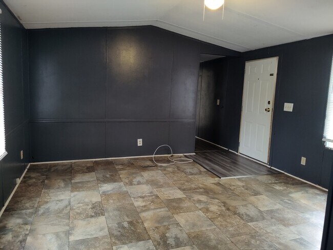 Building Photo - 1108 Melody Ct