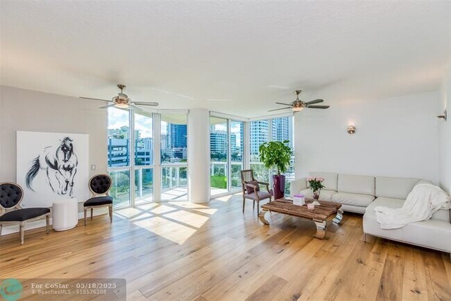 Foto del edificio - 111 SE 8th Ave