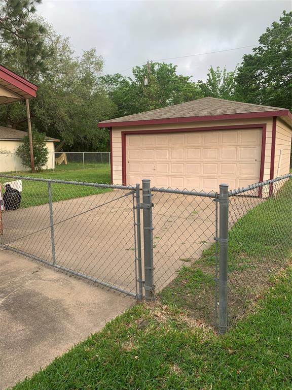 Building Photo - 229 Bastrop St
