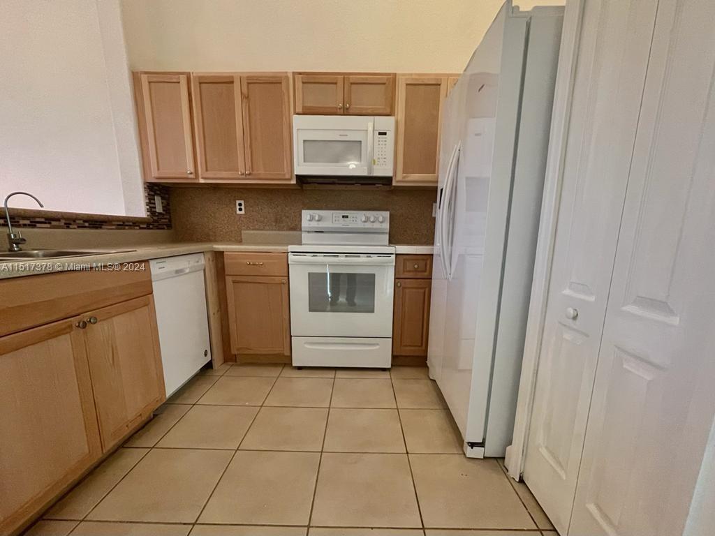 Foto del edificio - 2811 SE 17th Ave