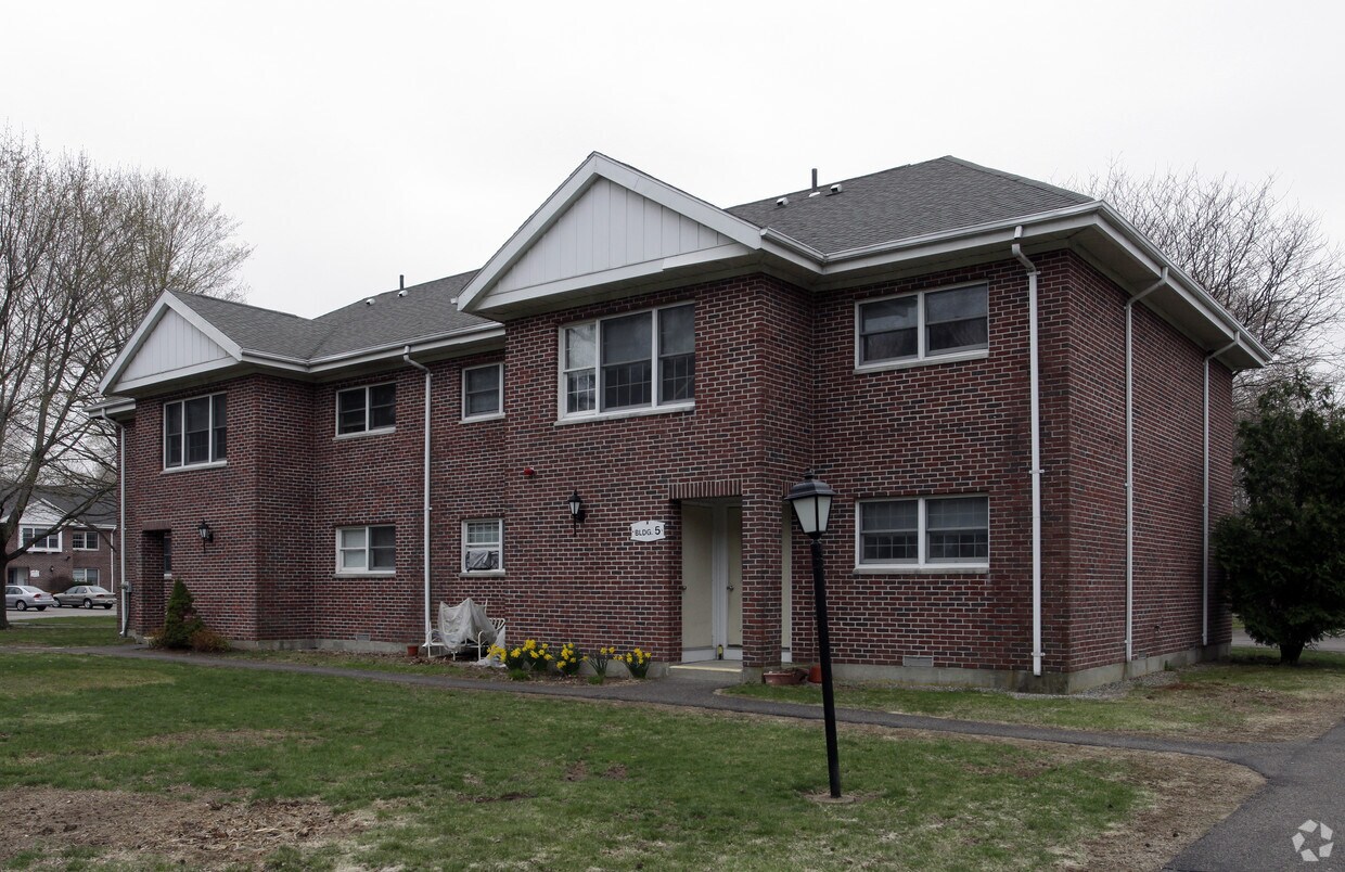 Foto principal - 100 N Carl Annon Ct