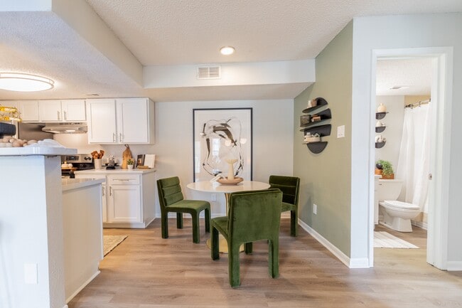 2BR, 2BA - 917SF - Nolia on the Hill
