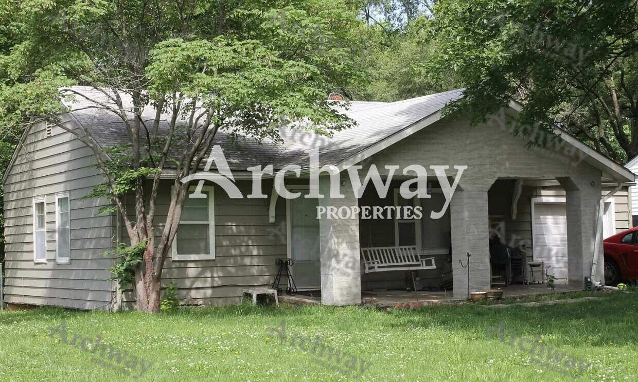 Foto principal - 311 S Church St