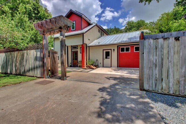 Building Photo - 2 bedroom in Austin TX 78757