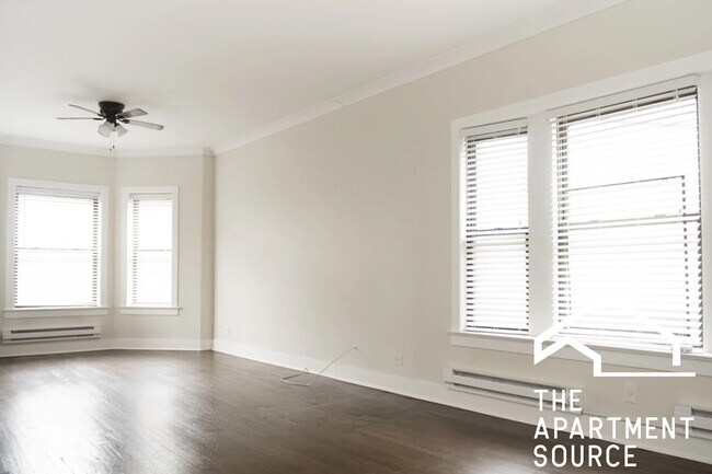 Foto del edificio - 915 W Waveland Ave