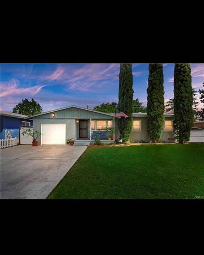 Building Photo - 4805 Beatty Dr