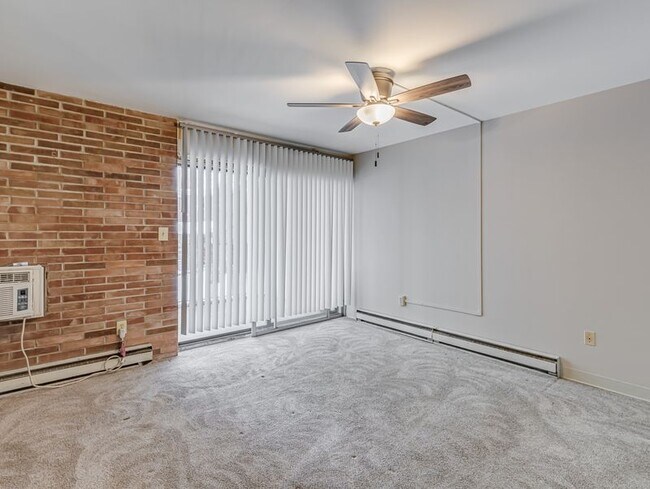 Foto del edificio - 2331 E Market St