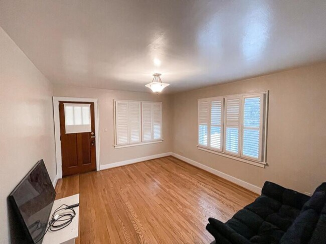 Building Photo - 3379 PA-130