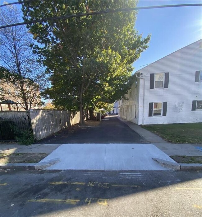 Foto del edificio - 174 Daboll St