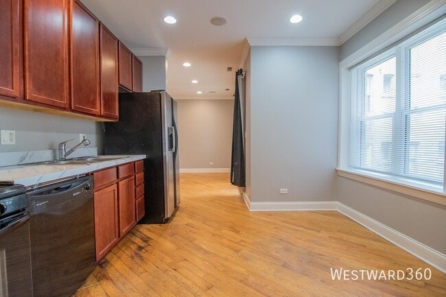 Building Photo - 2036 Arthur-1